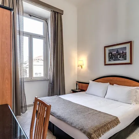 Hotel Sonya 3*