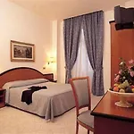 Hotel Sonya 3*