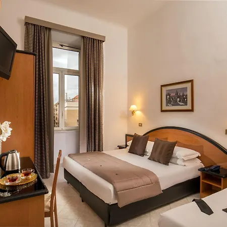Sonya Hotel Řím