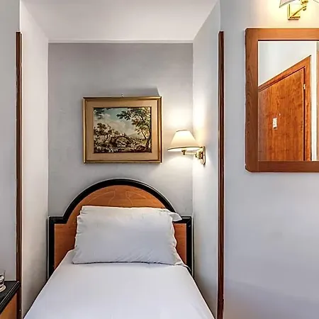 Hotel Sonya 3*