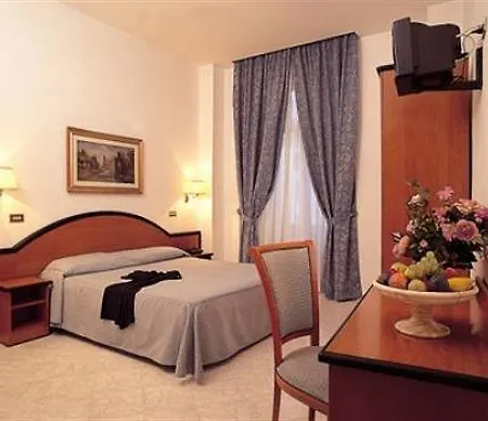 酒店 索尼亚酒店 3*